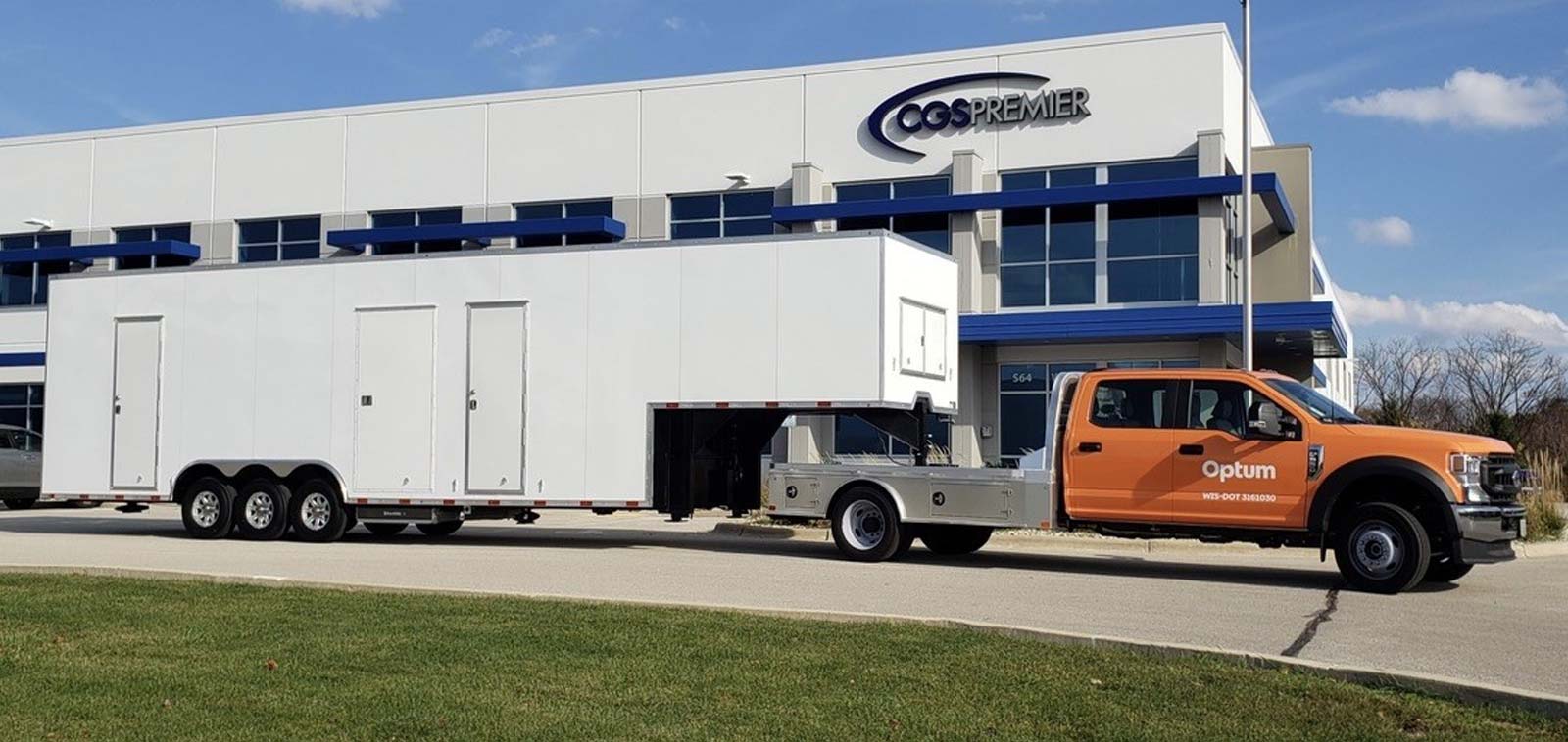 Mobile Optometry 38' Gooseneck with 3 Rooms