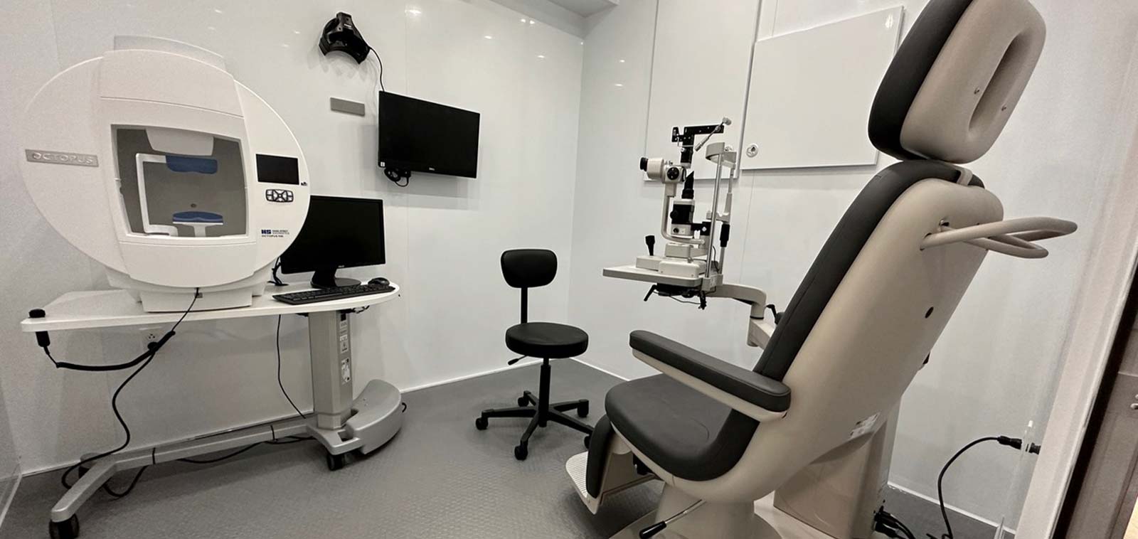 Mobile Optometry 38' Gooseneck with 3 Rooms