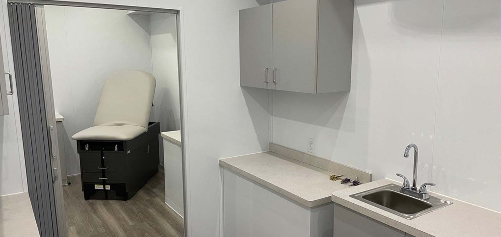Primary Care Medical Trailers | 24' 2 Room Drop Trailer